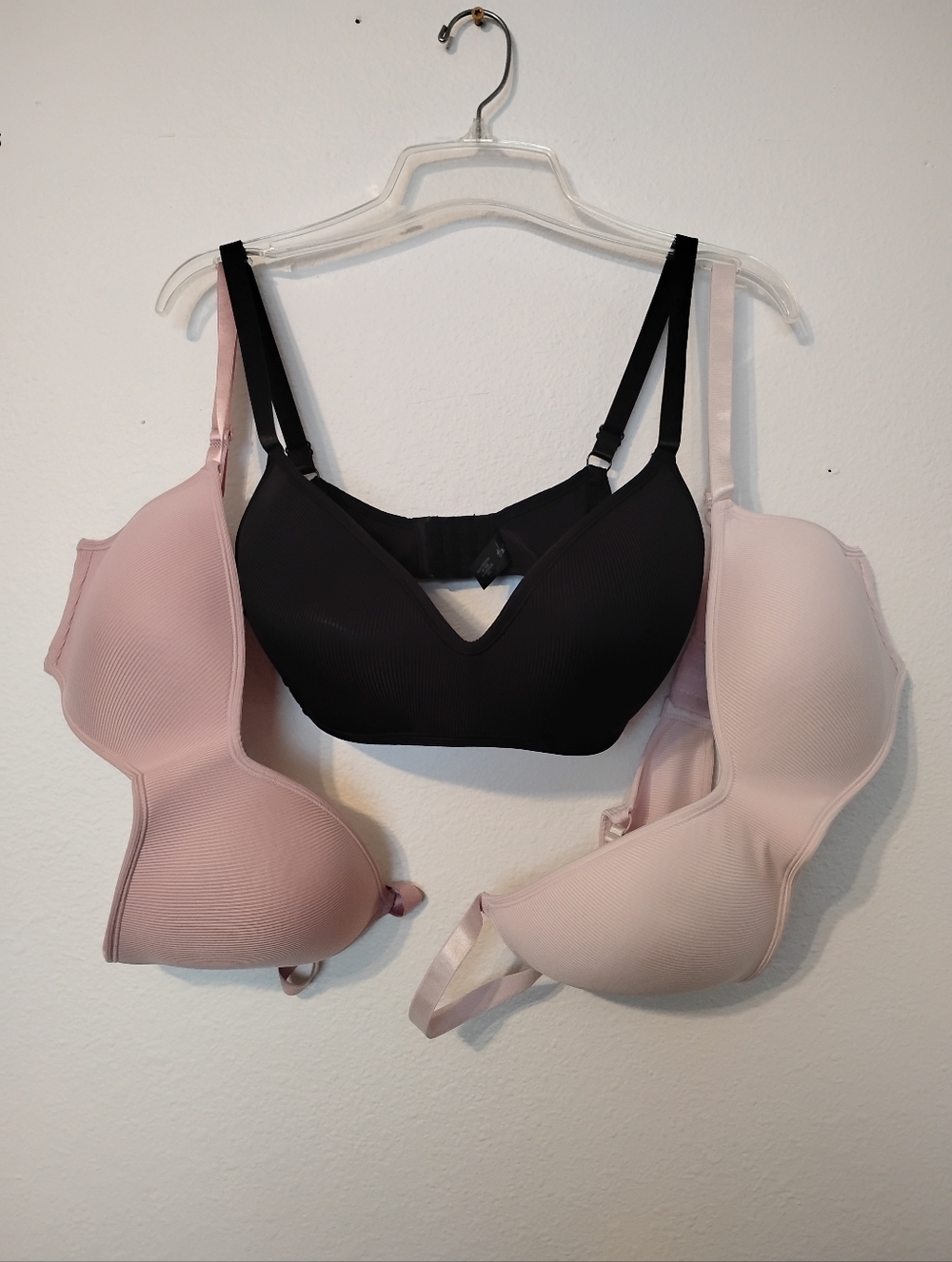Unbranded 3 Pack Bras 38D Black, White, Pink